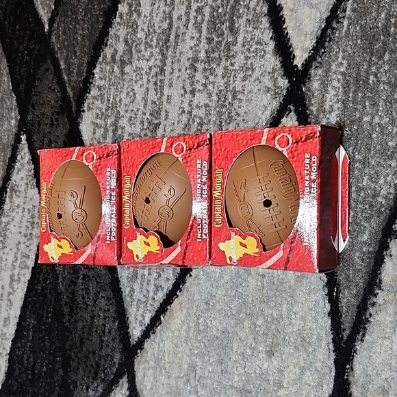 CAPTAIN MORGAN SIGNATURE FOOTBALL ICE MOLDS SET-OF-3 - Picture 7 of 9